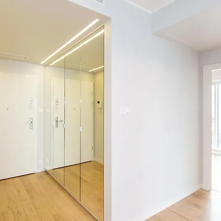 Super-apartamenty International Fair 아파트 *