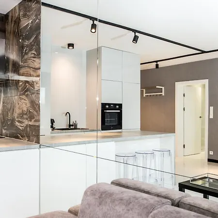 Super-apartamenty International Fair Lägenhet