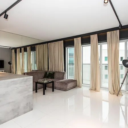Super-apartamenty International Fair