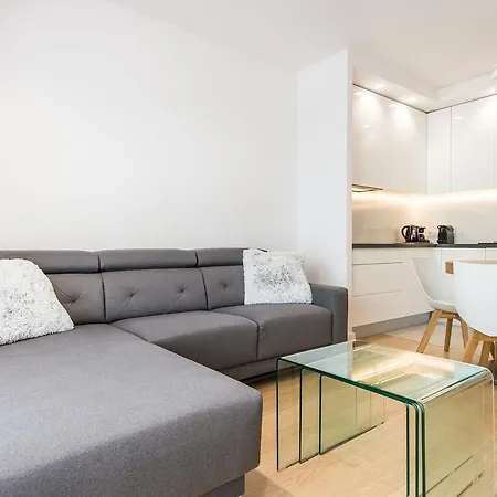 Super-apartamenty International Fair Appartamento *